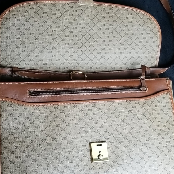 COPY - Vintage Gucci Briefcase - Picture 7 of 16
